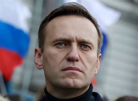  Navalny Zehirlenmesi Olayının Rusya Siyasi Manzarasına Yansımaları: Mişko ve 21. Yüzyılın Demokratik Mücadelesi